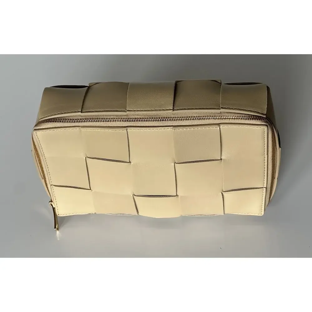 NWT $1250 Bottega Veneta Intrecciato Leather Travel Case Multitan 680212